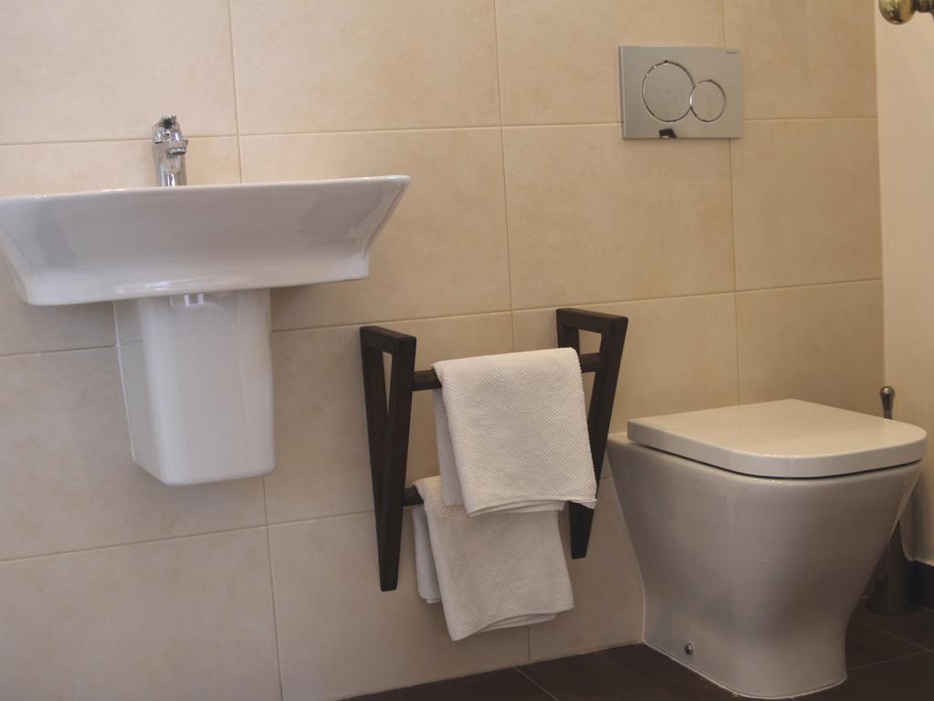 Hostal Avalon Nerja Chambre photo
